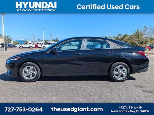 2023 Hyundai ELANTRA SE