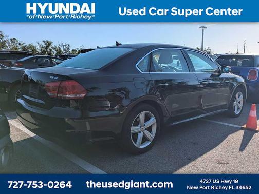 Black 2014 Volkswagen Passat 1.8T Auto SE