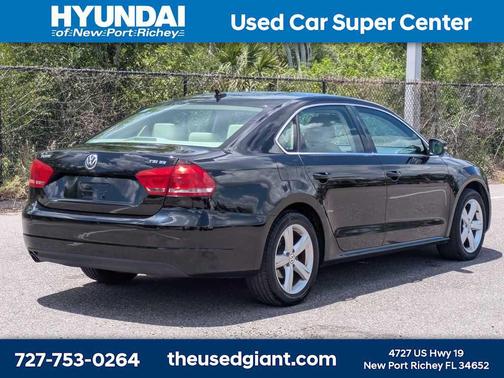 Black 2014 Volkswagen Passat 1.8T Auto SE