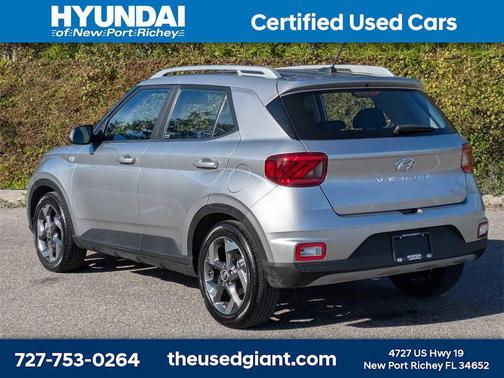 2023 Hyundai VENUE SEL