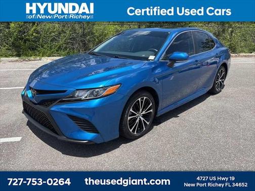 2020 Toyota Camry SE