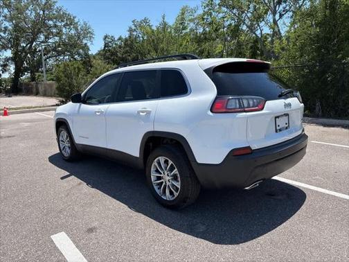 2022 Jeep Cherokee Latitude Lux