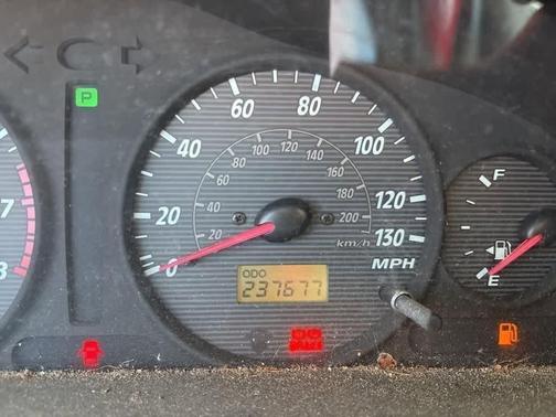 2004 Hyundai SANTA FE Base