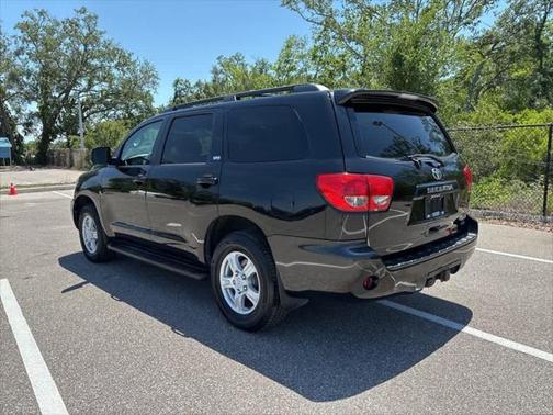 2013 Toyota Sequoia SR5