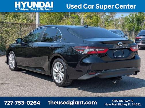 2022 Toyota Camry LE