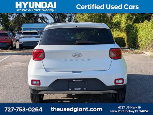 2021 Hyundai VENUE SE