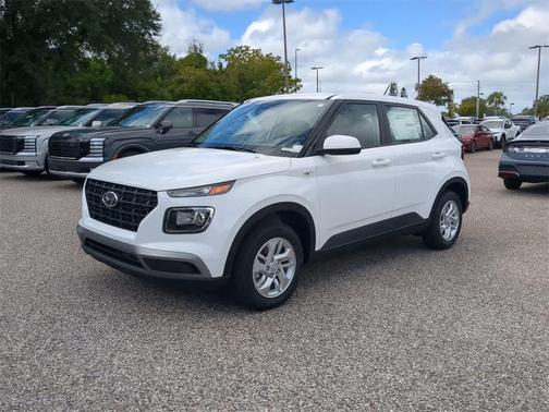 2026 Hyundai VENUE SE