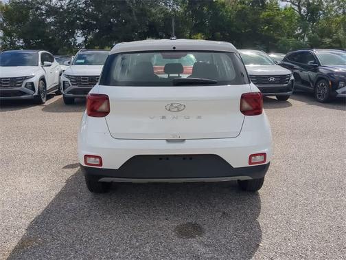 2026 Hyundai VENUE SE
