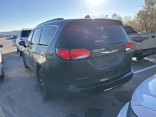 2021 Chrysler Voyager LXI