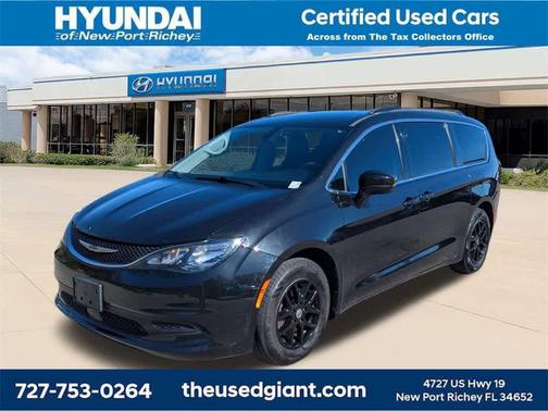 2021 Chrysler Voyager LXI