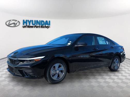 Abyss Black 2026 Hyundai ELANTRA SE