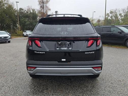 2026 Hyundai TUCSON Hybrid SEL