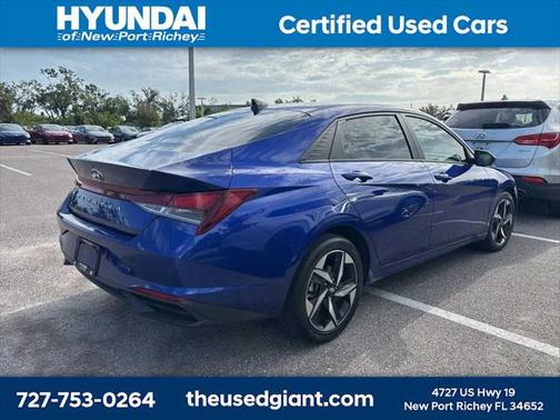 2023 Hyundai ELANTRA SEL