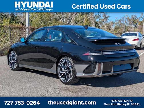 2025 Hyundai IONIQ 6 Limited