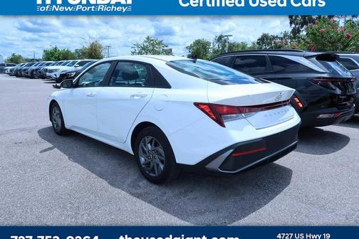 2024 Hyundai ELANTRA SEL