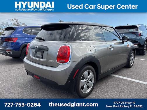 2016 MINI Hardtop Cooper