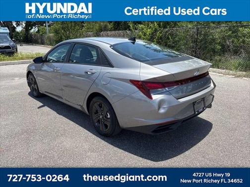 2022 Hyundai ELANTRA SEL