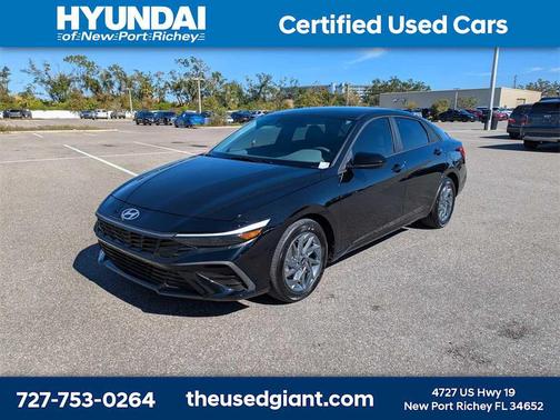 2024 Hyundai ELANTRA SEL