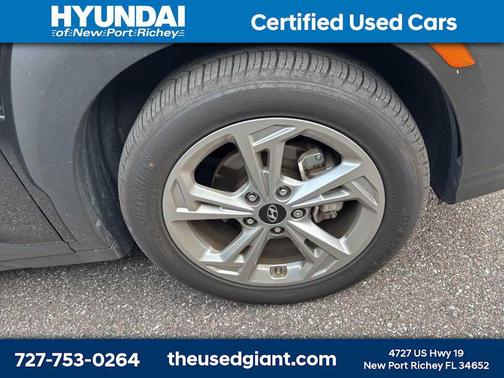 2023 Hyundai KONA SEL