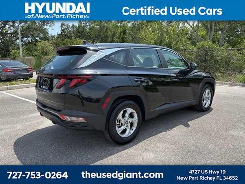 2024 Hyundai TUCSON SE