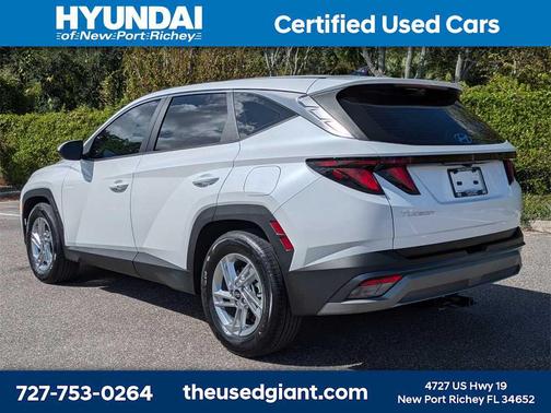 2025 Hyundai TUCSON SE