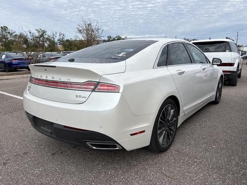 2016 Lincoln MKZ Base