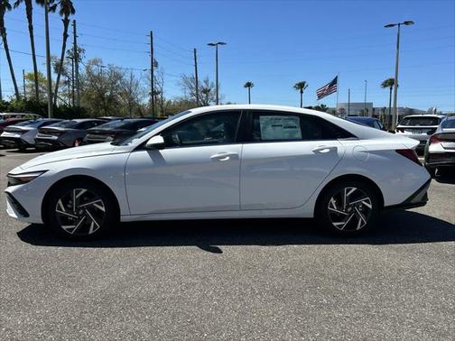 2025 Hyundai ELANTRA Limited