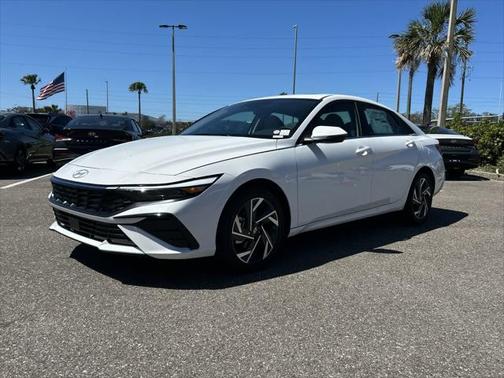 2025 Hyundai ELANTRA Limited