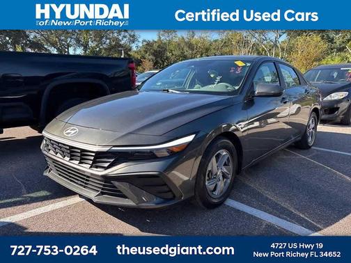 2024 Hyundai ELANTRA SE