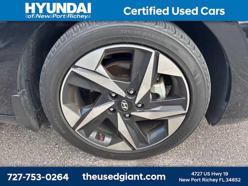 2023 Hyundai ELANTRA SEL