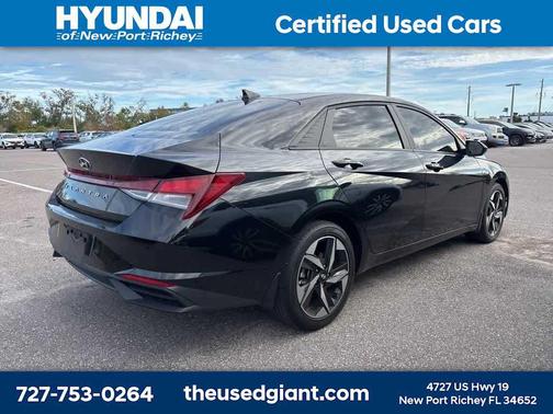 2023 Hyundai ELANTRA SEL