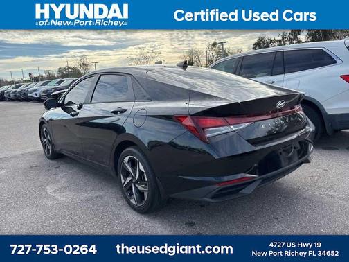 2023 Hyundai ELANTRA SEL