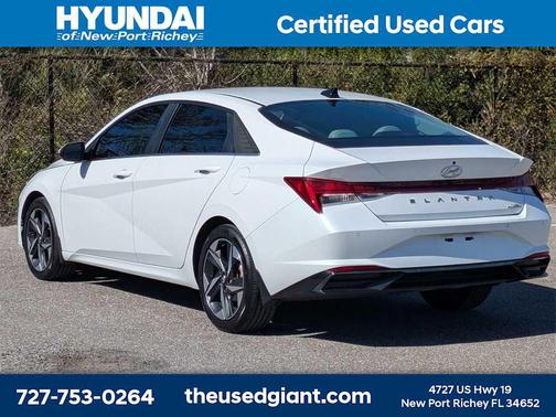 2022 Hyundai ELANTRA Limited