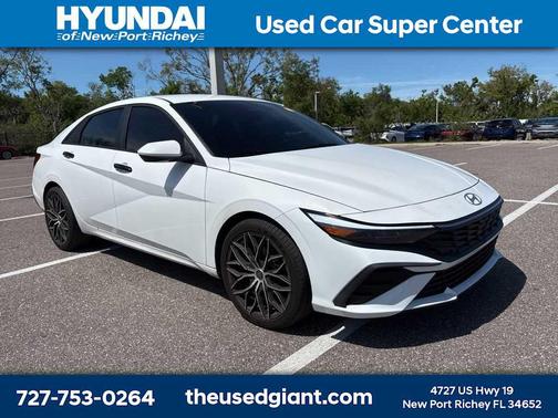 2024 Hyundai ELANTRA SEL