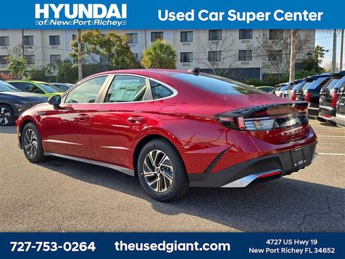 2026 Hyundai SONATA Hybrid Base