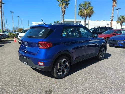 2025 Hyundai VENUE SEL