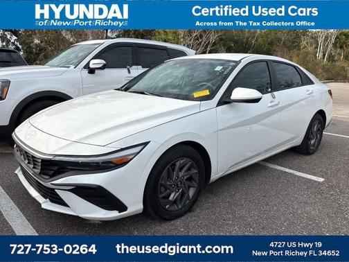 2024 Hyundai ELANTRA SEL