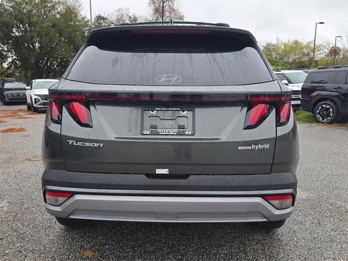 2026 Hyundai TUCSON Hybrid SEL