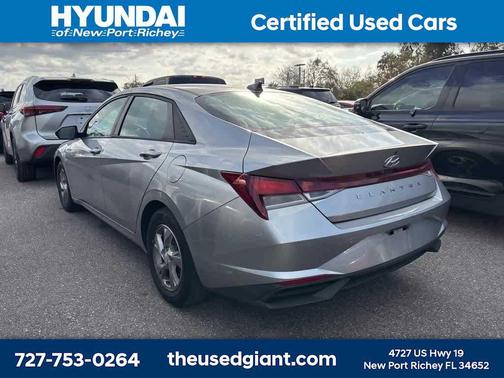 2021 Hyundai ELANTRA SE