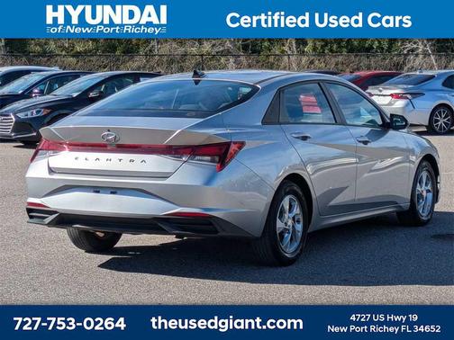 2021 Hyundai ELANTRA SE