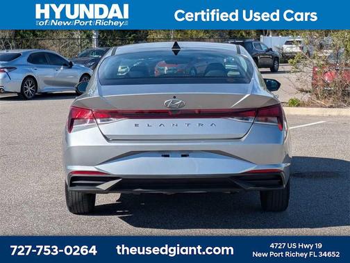 2021 Hyundai ELANTRA SE