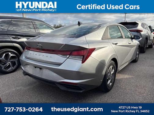 2021 Hyundai ELANTRA SE