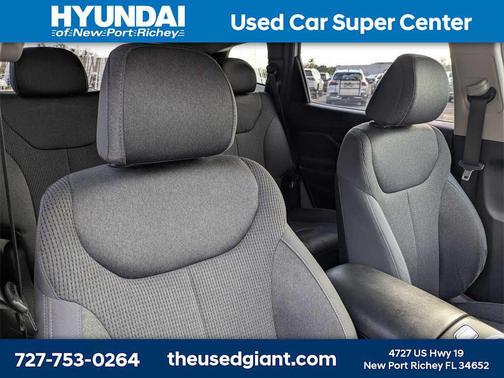 2021 Hyundai SANTA FE SE