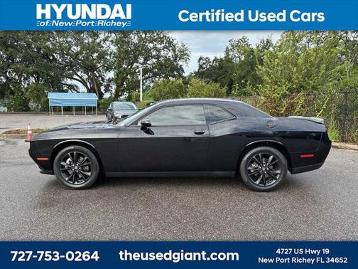 2022 Dodge Challenger SXT