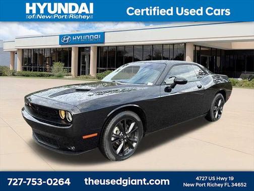 2022 Dodge Challenger SXT