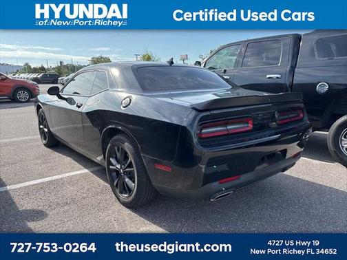 2022 Dodge Challenger SXT