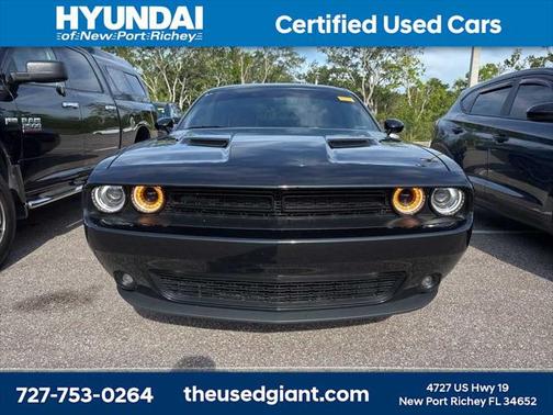 2022 Dodge Challenger SXT