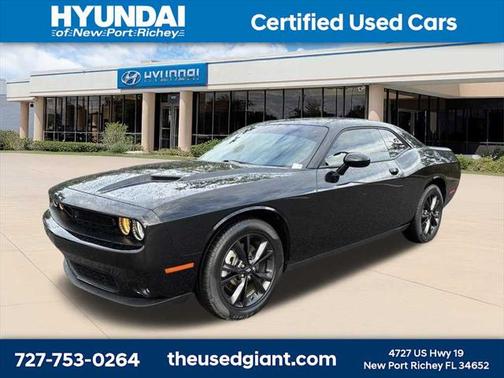 2022 Dodge Challenger SXT