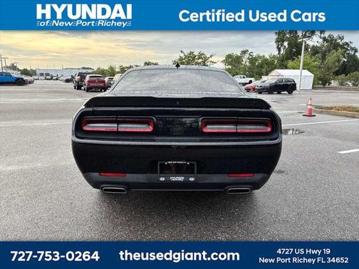 2022 Dodge Challenger SXT