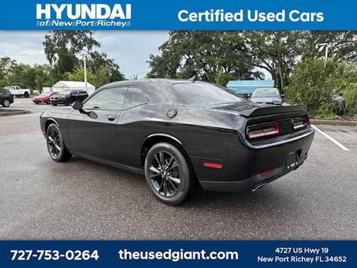 2022 Dodge Challenger SXT
